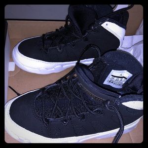 Retro 9 size 11 little kids mint condition